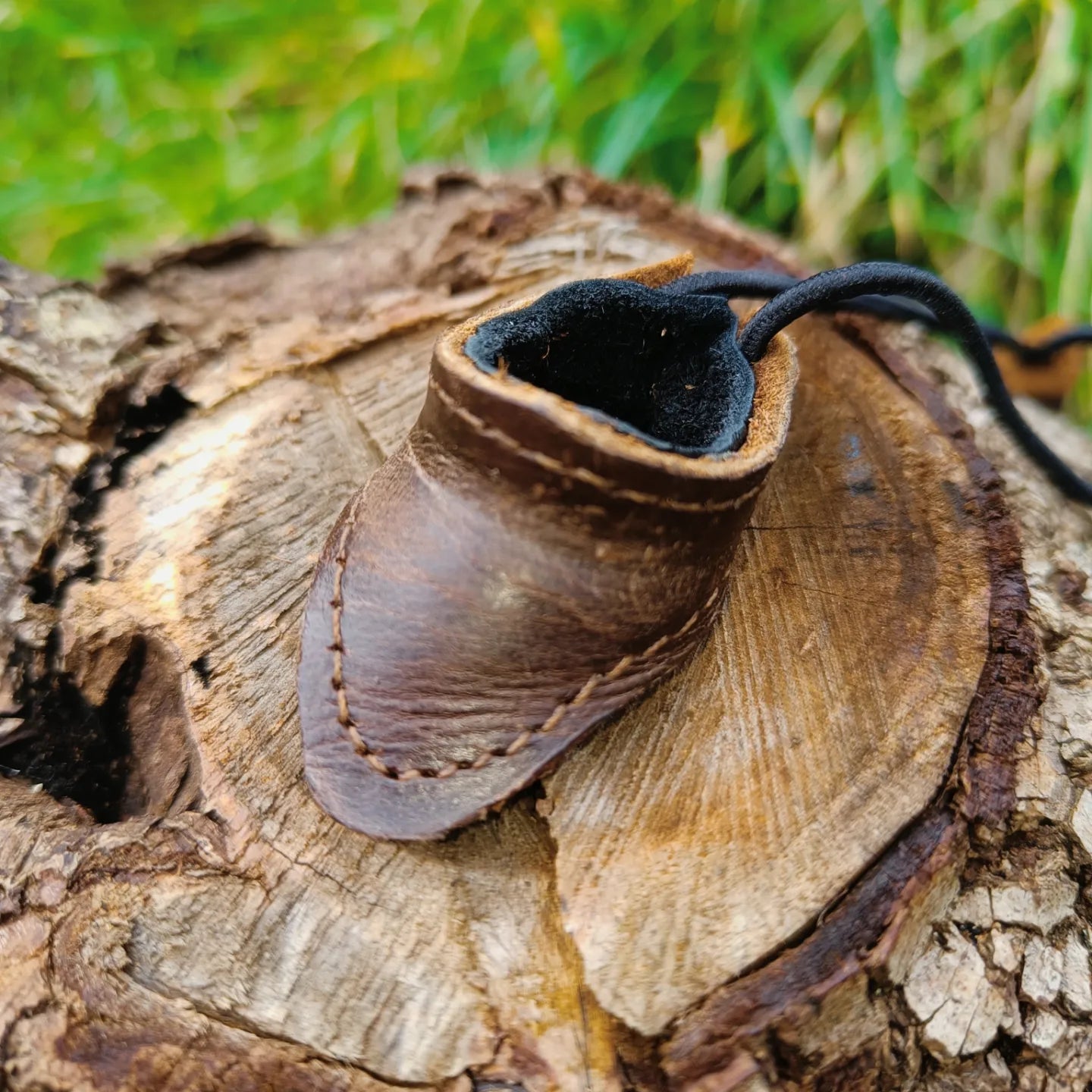 Leather Thumb ring